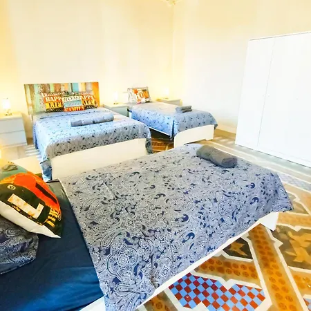 Private By Plaza Catalunya Hostel