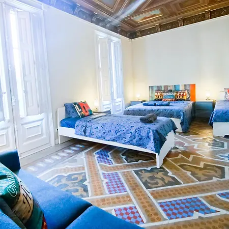 Private By Plaza Catalunya Hostel