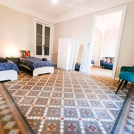 Private By Plaza Catalunya Hostel *