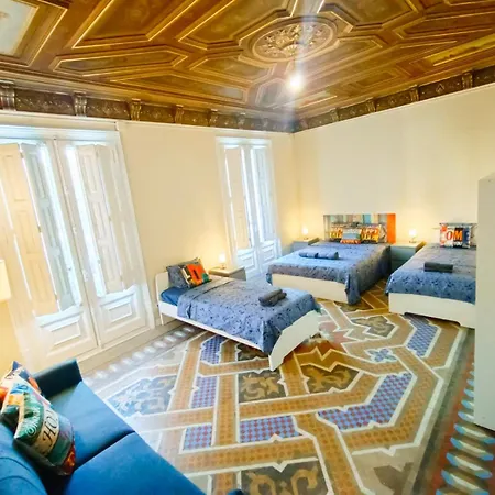 Private By Plaza Catalunya Albergue